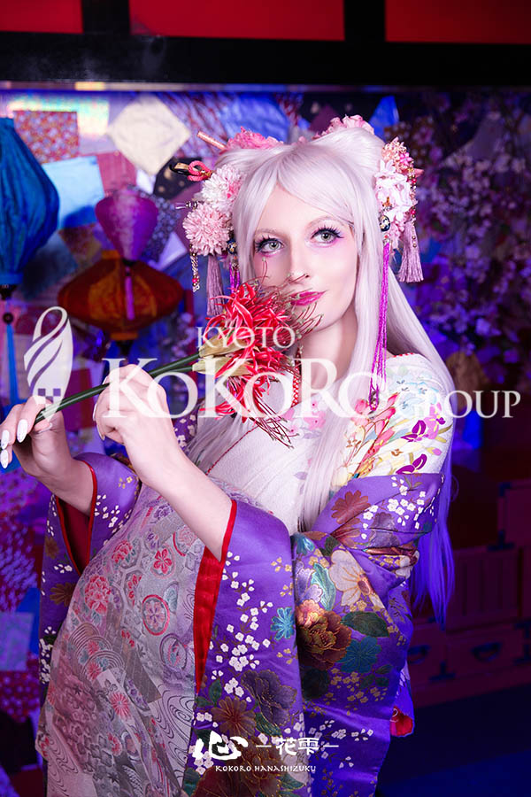 Cat-ear inspired Oiran hairstyle created with a white wig
