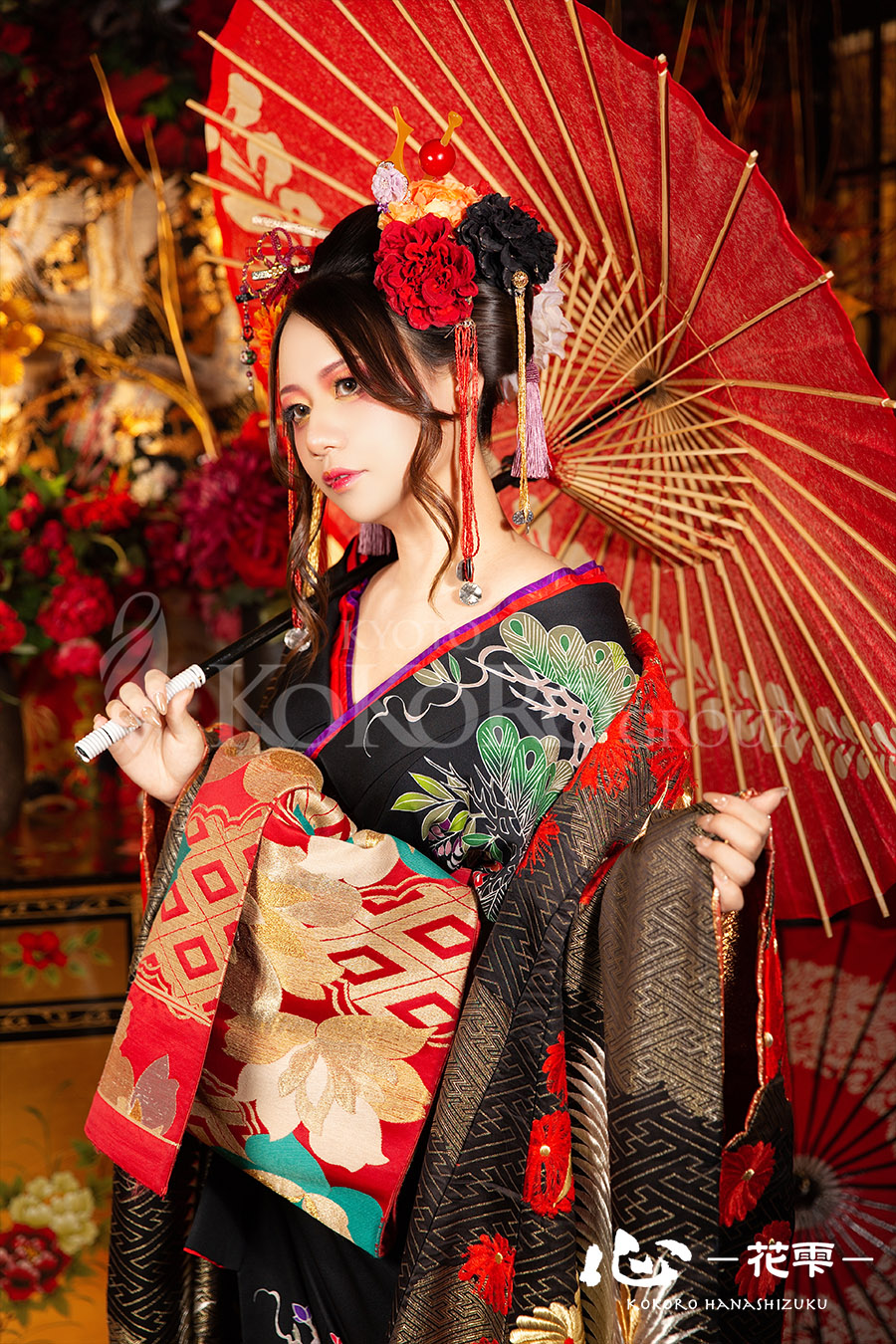 華の間で撮影した黒と赤を基調にした王道花魁スタイル