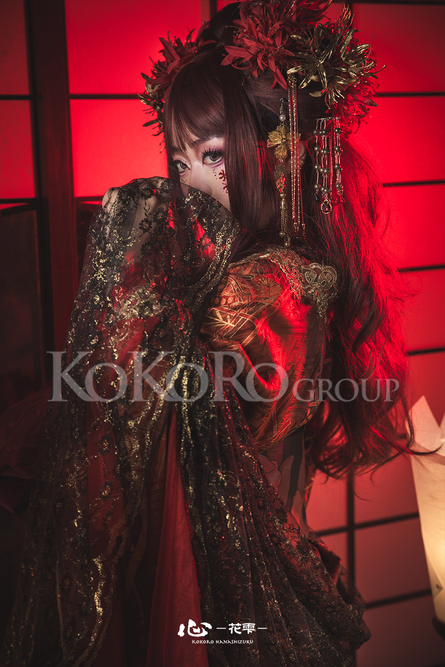 黒のオーガンジーショールを合わせた彼花姫